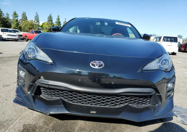 Toyota GT86 cena 67300 przebieg: 77636, rok produkcji 2019 z Łomianki małe 56